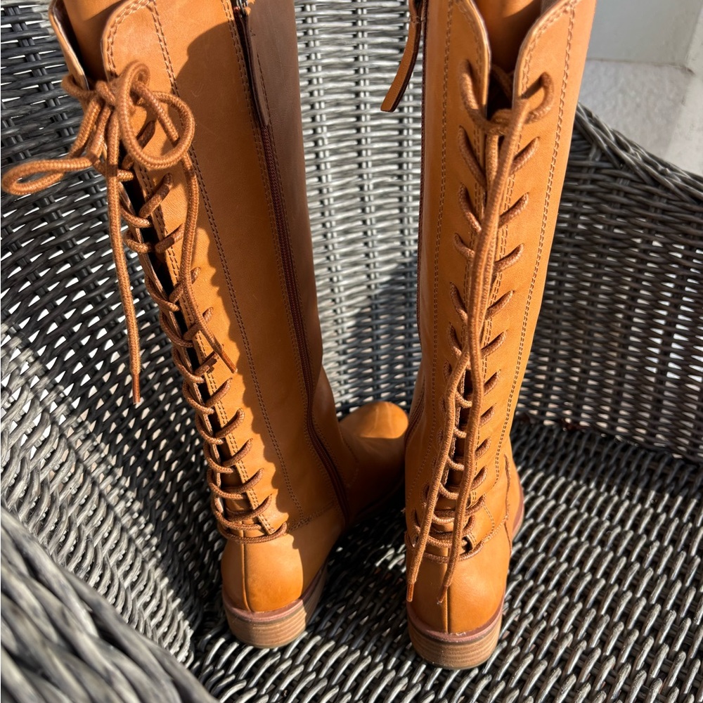 Sofft Caramel Lace-Up Women's Boots